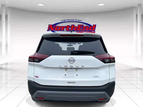 Used 2023 Nissan Rogue S image 4