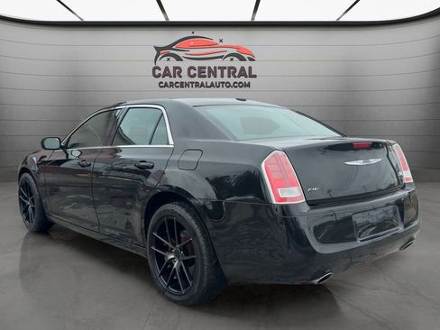 Used 2014 Chrysler 300 S image 3