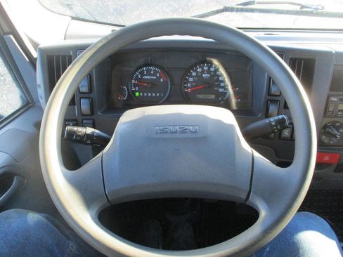 Used 2019 Isuzu NPR image 16