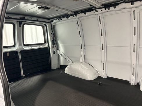New 2026 Chevrolet Express 2500 w/ Driver Convenience Package image 10