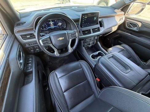 Used 2023 Chevrolet Suburban Premier image 13