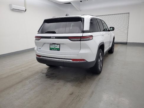 Used 2022 Jeep Grand Cherokee Limited 4xe w/ Luxury Tech Group II AWD/4WD image 7