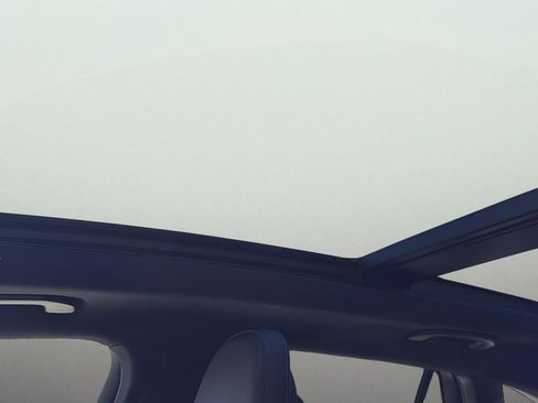 Used 2026 Mercedes-Benz GLC 300 4MATIC image 18