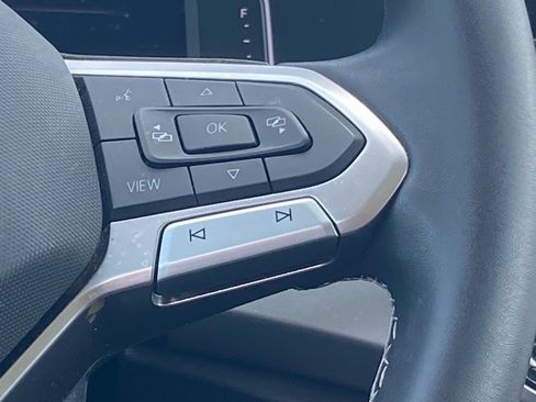 Certified 2023 Volkswagen Atlas SE w/ Panoramic Sunroof Package AWD/4WD image 7
