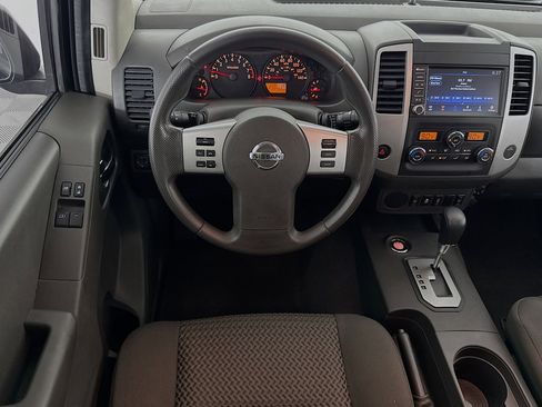 Used 2021 Nissan Frontier SV image 16