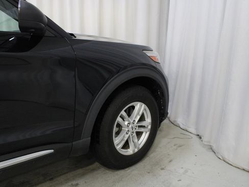 Used 2020 Ford Explorer XLT w/ Comfort Package AWD/4WD image 28