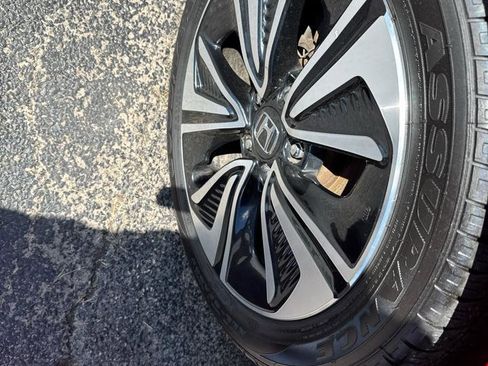 Used 2017 Honda Civic EX-L image 25