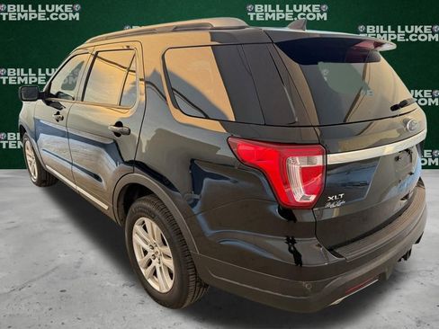 Used 2018 Ford Explorer XLT image 9