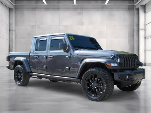 Used 2024 Jeep Gladiator Sport AWD/4WD image 1