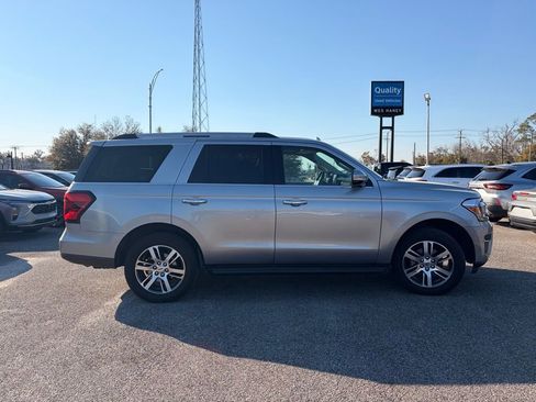 Used 2024 Ford Expedition Limited image 5