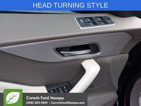 Used 2020 Jaguar F-PACE Portfolio AWD/4WD image 11