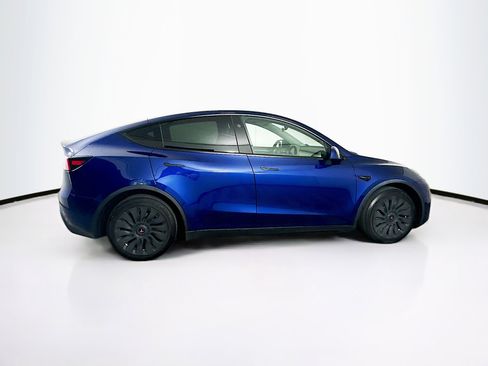 Used 2024 Tesla Model Y Long Range image 10