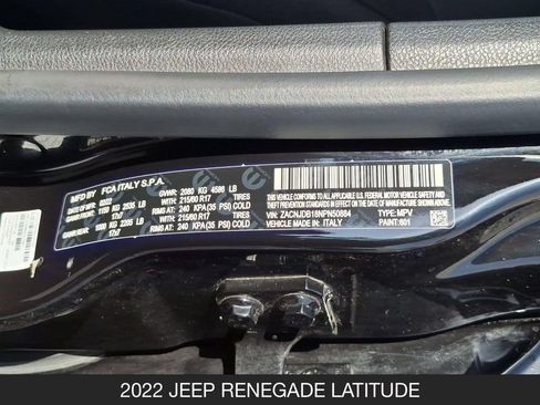 Used 2022 Jeep Renegade Latitude AWD/4WD image 25