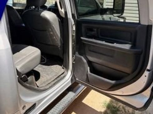 Used 2018 RAM 3500 Tradesman w/ Chrome Appearance Group AWD/4WD image 2