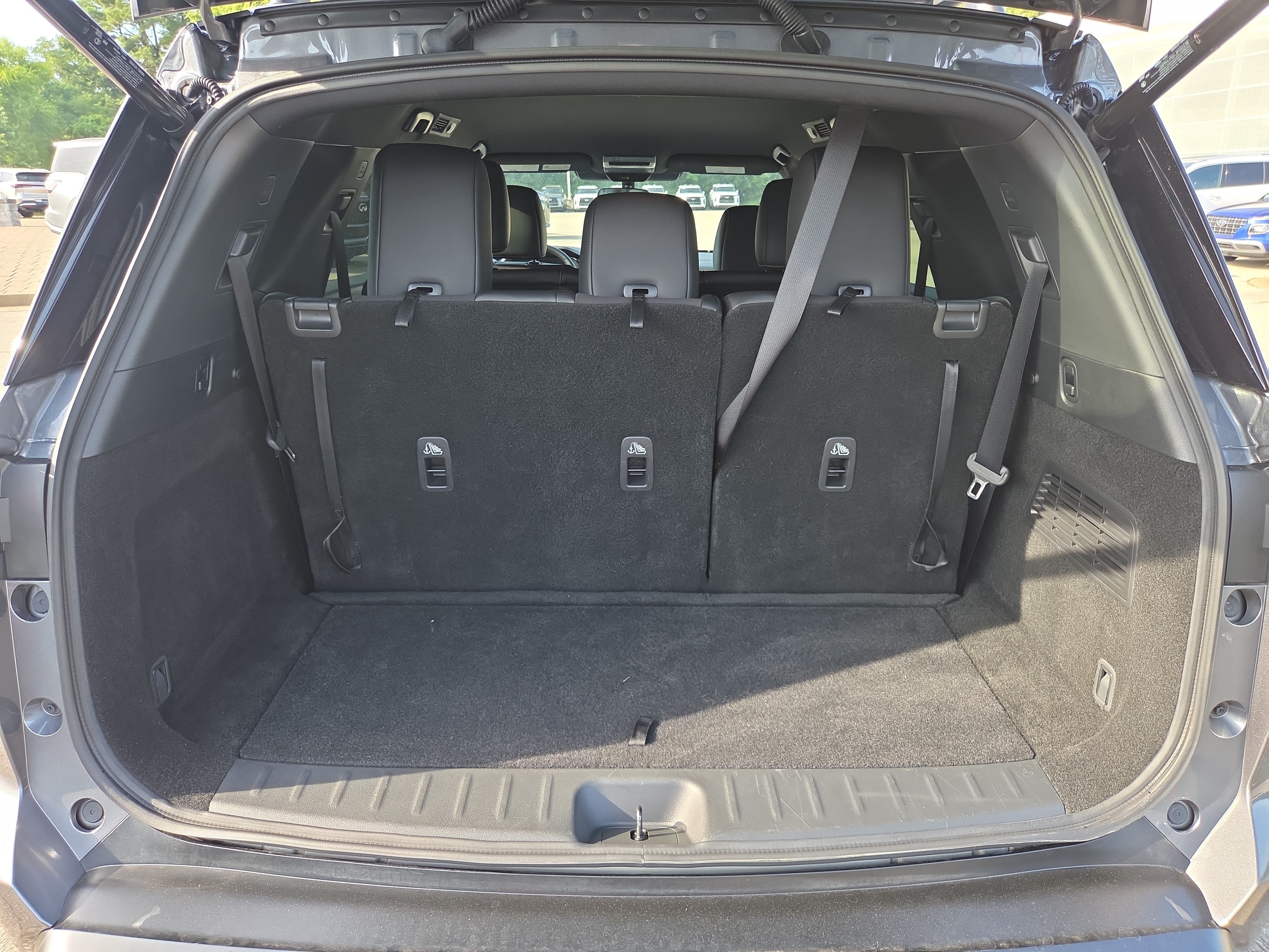 Used 2026 Nissan Pathfinder Rock Creek AWD/4WD image 10