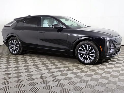 Used 2024 Cadillac Lyriq Sport RWD image 19