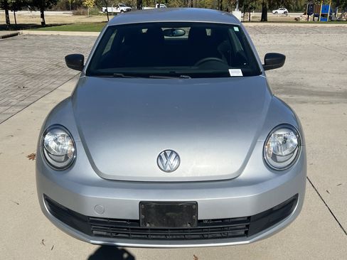 Used 2014 Volkswagen Beetle 2.5 image 3