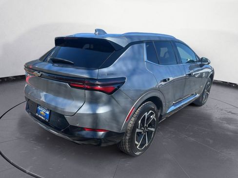 Used 2025 Chevrolet Equinox EV LT w/ Convenience Package image 5