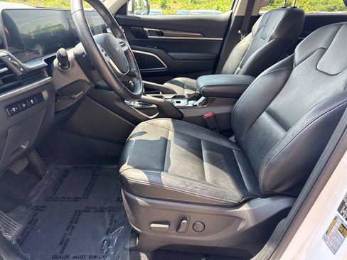 Used 2023 Kia Telluride S FWD image 9