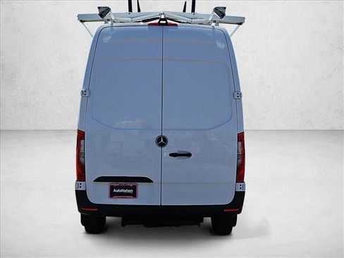 Used 2022 Mercedes-Benz Sprinter 2500 image 7
