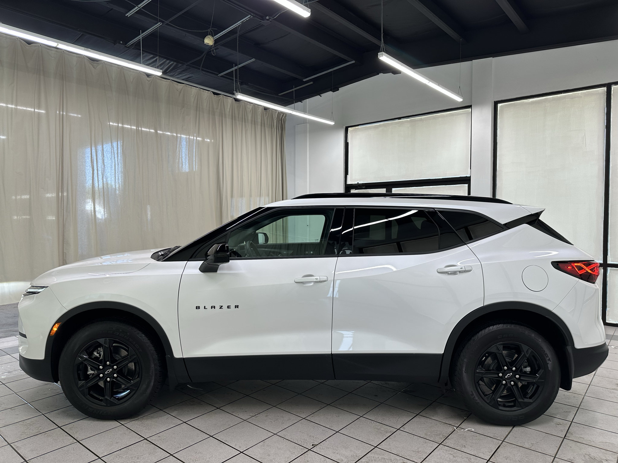 Certified 2025 Chevrolet Blazer LT w/ Convenience Package AWD/4WD image 12
