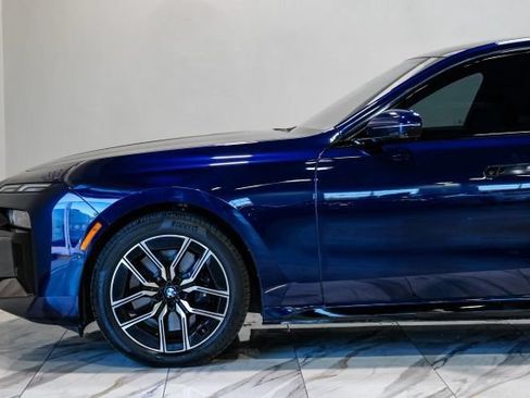 Used 2023 BMW 740i RWD image 16