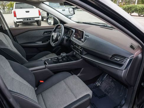 Used 2021 Nissan Rogue S FWD image 15
