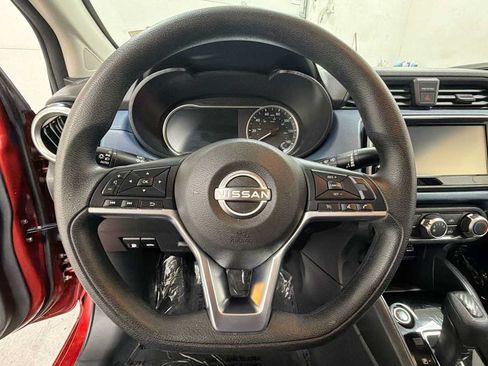 Used 2025 Nissan Versa SV FWD image 16
