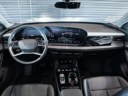 Used 2025 Audi Q6 e-tron Premium w/ Convenience Package image 10