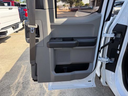 Used 2015 Ford F150 XL w/ Equipment Group 101A Mid RWD image 15