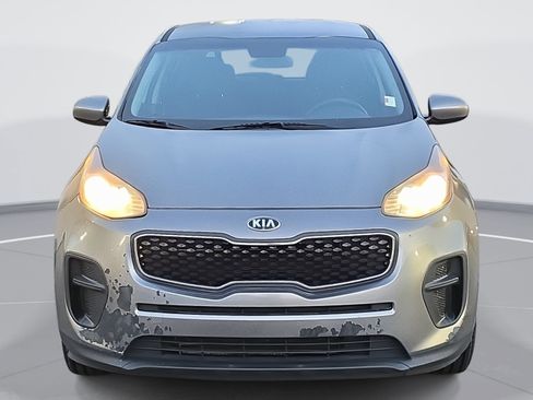 Used 2018 Kia Sportage LX image 2