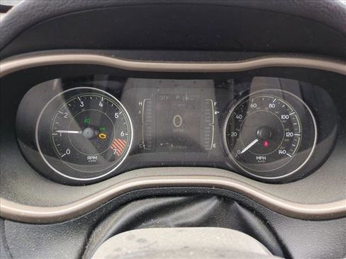 Used 2014 Jeep Cherokee Latitude image 9