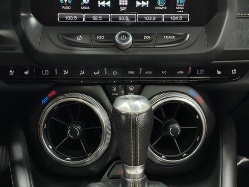 Used 2018 Chevrolet Camaro SS RWD image 23