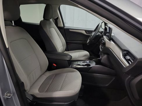 Used 2022 Ford Escape SE image 24