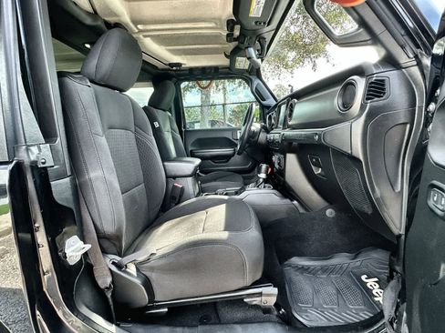 Used 2021 Jeep Wrangler Sport image 12