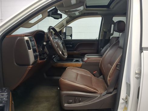 Used 2015 Chevrolet Silverado 3500 High Country w/ Duramax Plus Package image 17