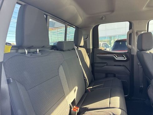 New 2025 GMC Sierra 1500 SLE w/ Preferred Package image 29