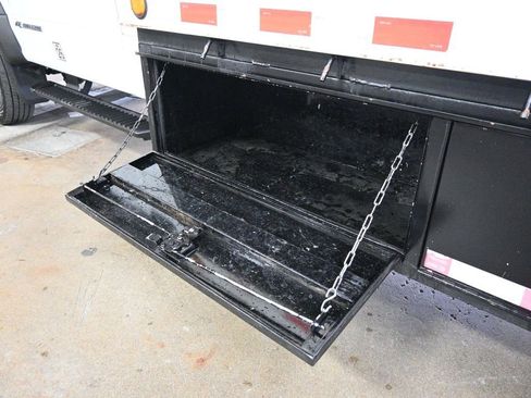 Used 2021 Ford F550 2WD Regular Cab Super Duty image 28