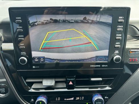 Used 2021 Toyota Camry XLE FWD image 16