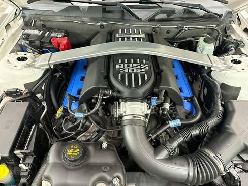 Used 2013 Ford Mustang Boss 302 w/ Boss 302 Accessory Pkg RWD image 26