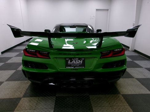 New 2026 Chevrolet Corvette ZR1 w/ ZR1 Carbon Fiber Aero Package image 14