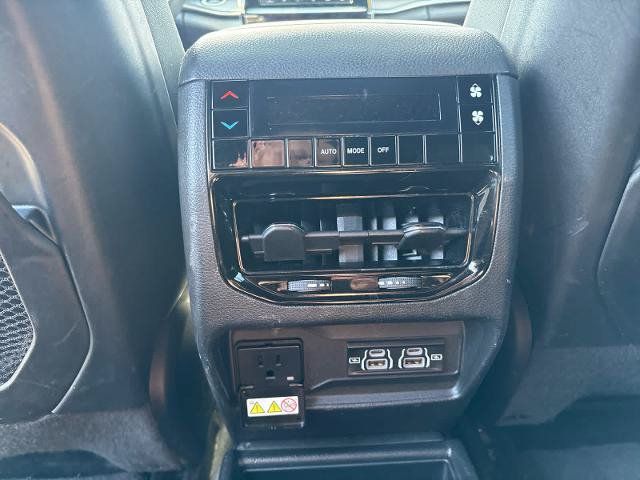 Used 2023 Jeep Grand Cherokee L Laredo AWD/4WD image 20
