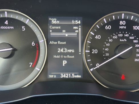 Used 2017 Lexus ES 350 w/ Luxury Package image 3