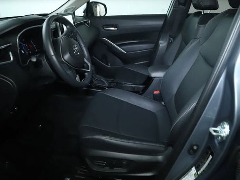 Certified 2023 Toyota Corolla Cross XLE w/ Convenience Package FWD image 18