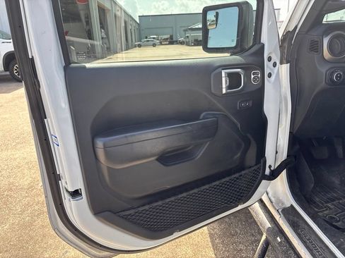 Used 2020 Jeep Gladiator Sport w/ Quick Order Package 24S AWD/4WD image 9