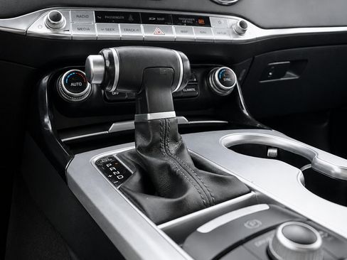 Used 2019 Kia Stinger GT1 RWD image 37