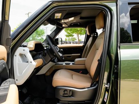 New 2026 Land Rover Defender 110 X-Dynamic SE AWD/4WD image 4