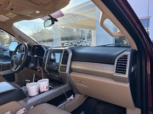 Used 2017 Ford F250 Lariat w/ Lariat Value Package image 32