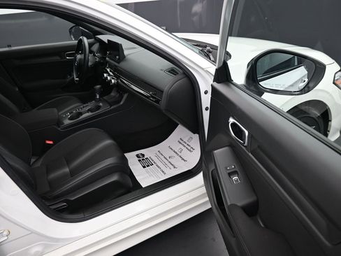Used 2025 Honda Civic Sport image 13