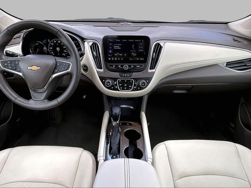 Used 2024 Chevrolet Malibu LT FWD image 16